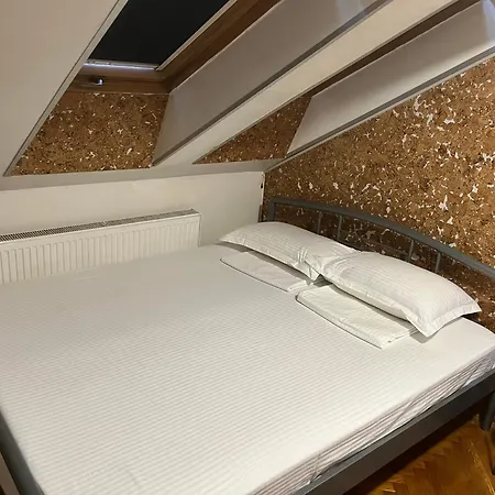 Apartment Kockica U Krovu