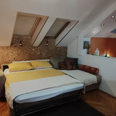 Kockica U Krovu Apartamento Novi Sad