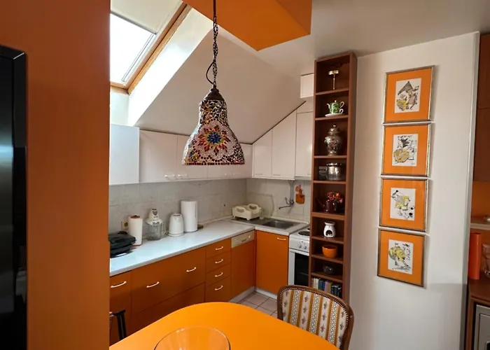 شقة Kockica U Krovu