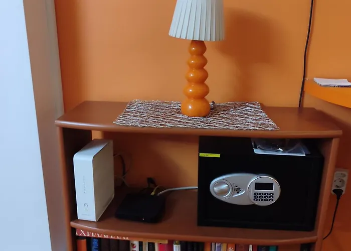 شقة Kockica U Krovu